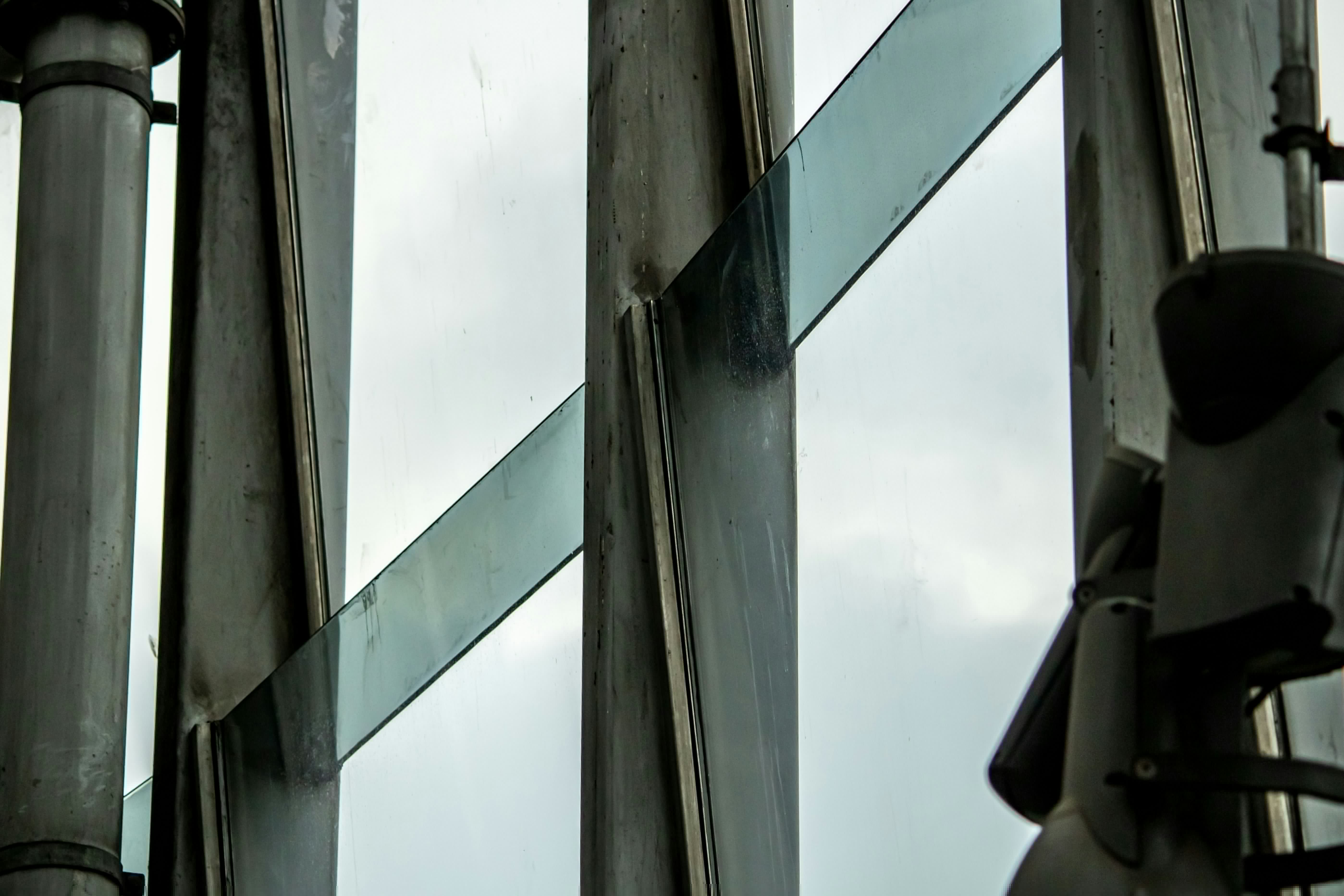 Alçı köşe profilleri keskin hatlar temiz işçilik